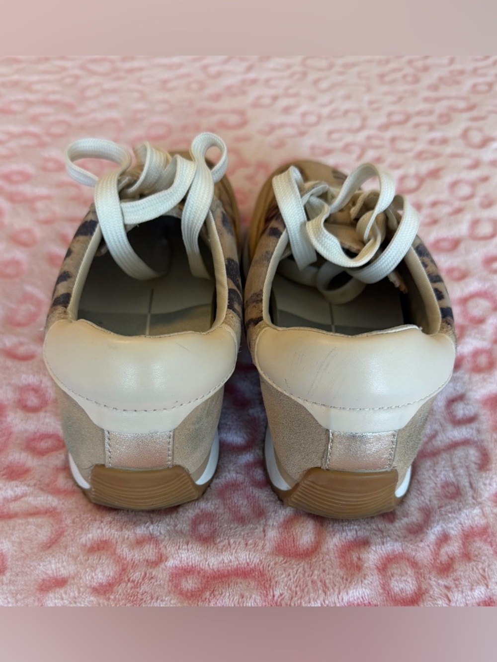 Dolce Vita Beige Leopard Print Tan Sneakers
Women’s Size: 7.5 - Picture 4 of 10